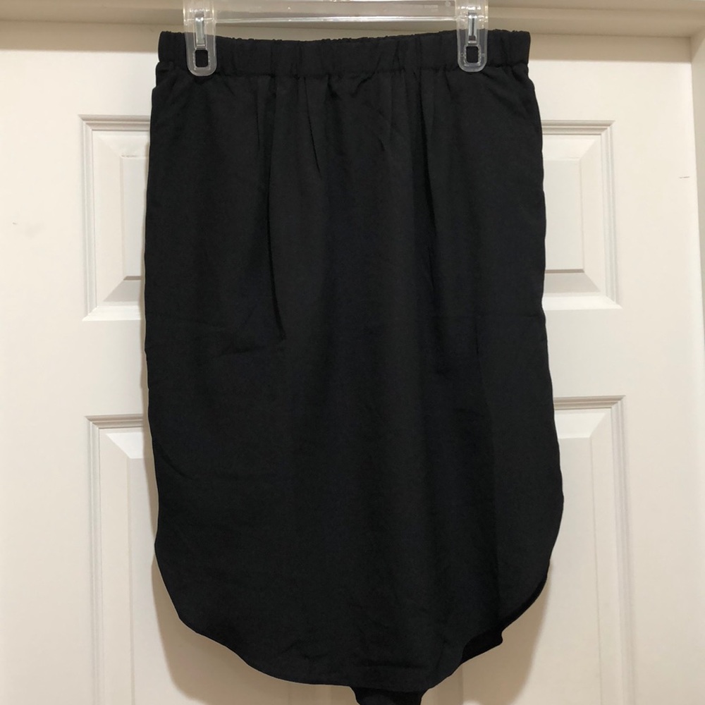 Like New La Reine Black Skirt Size M